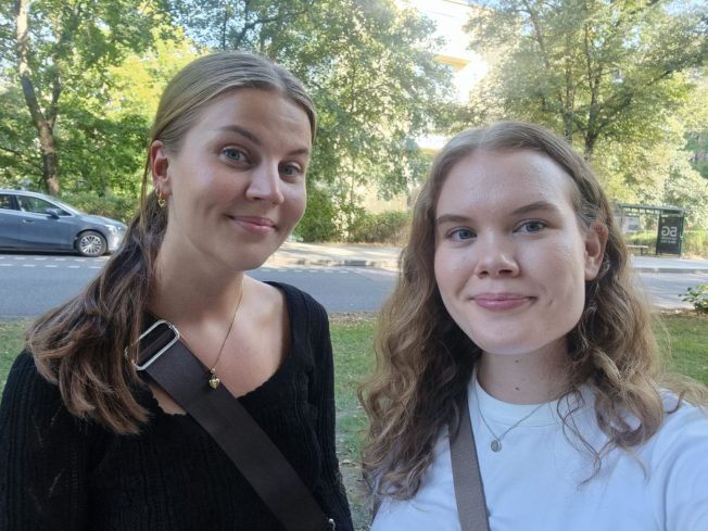 Bild på Alina och Alice