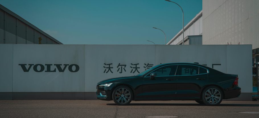 Bild på en Volvo bil i Kina.