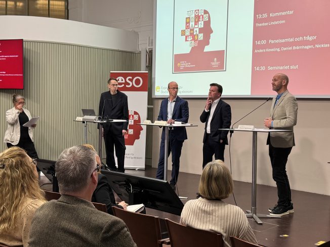 Bild på panelen på seminariet.
